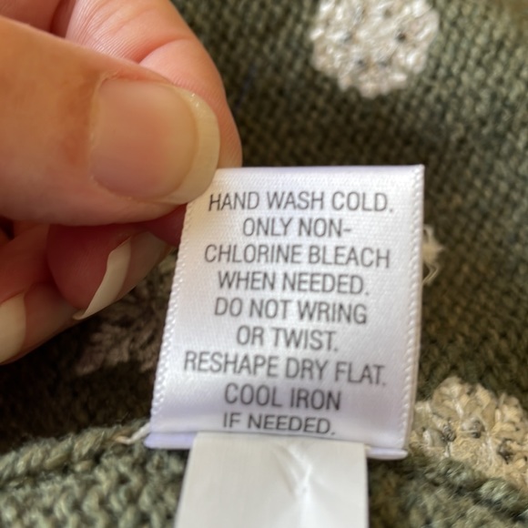 Croft & Barrow Cardigan - Picture 9 of 9